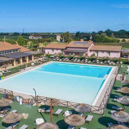 Fattoria Palazzeta - Pet & Family Friendly Aparthotel Cecina  Exterior photo